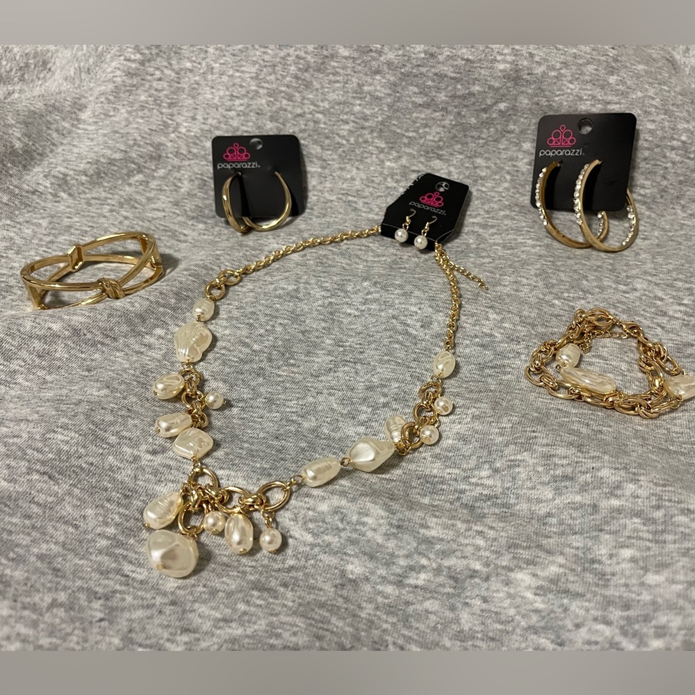 NEW paparazzi Gold & Pearl Jewelry